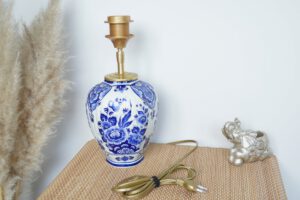 Tafellamp Delftsblauwe Lamp met Bloemen handbeschilderd Blauw - Wit Design Lauren S