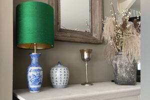 Tafellamp Chinees Porselein Blauw met Groene Lampenkap Zijde Handgemaakte Lamp | Lauren S